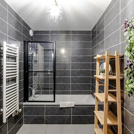 Reflet Du Veyrier 4 Etoiles - Proche & Vieille Ville, Garage Prive, Secteur Recherche
